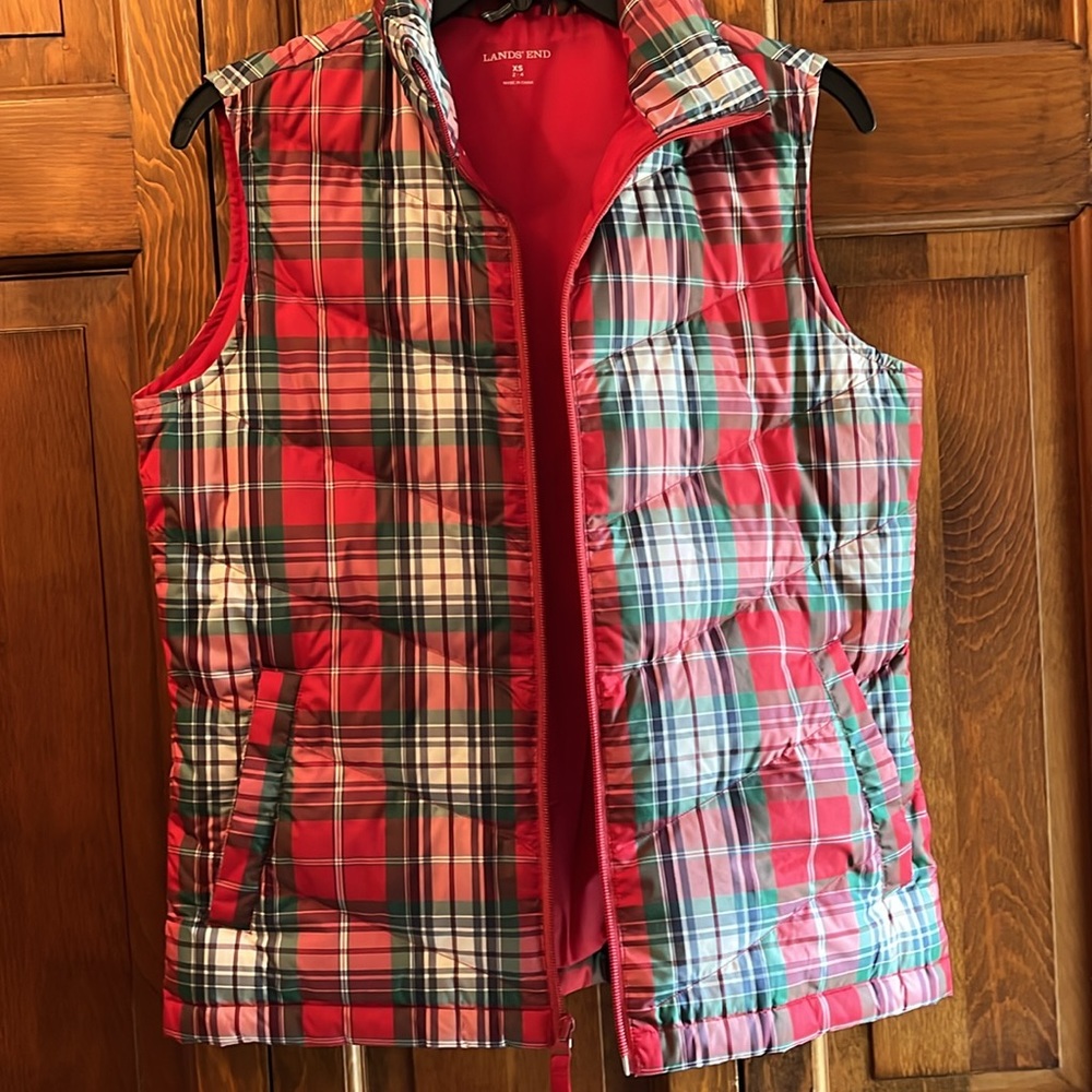 Land’s End Puffer Vest - Picture 5 of 6